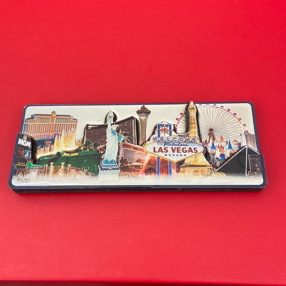 โค๏ธ Las Vegas magnet ๐งฒ 5x1 1/2 inches aprox - Picture 1 of 1